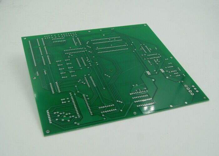 Präzisionsdoppelseitiges Fr-4-PCB 0,075 mm Min-Lochdiame mit 3 Mil-Leiterraum