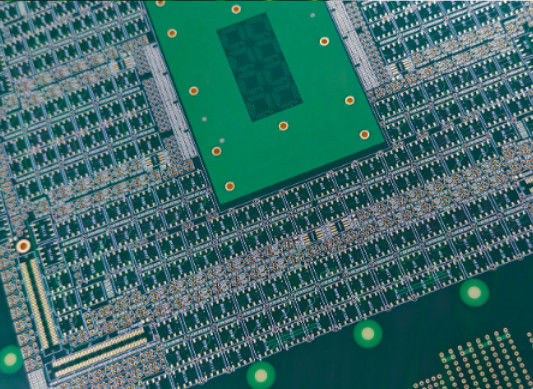 Anpassbare HDI beliebige Schicht-PCBs mit FR-4-Material Mindestlochgröße 0,1 mm Kupfergewicht 0,5 oz-6 oz